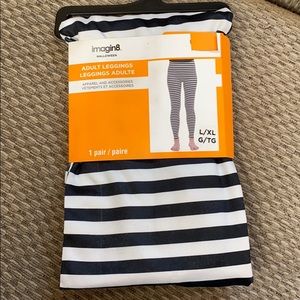 New black & white striped leggings